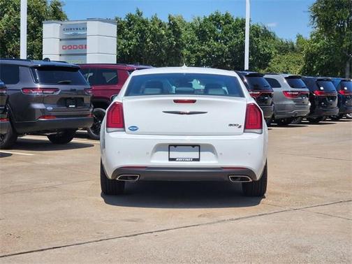 2021 Chrysler 300 S