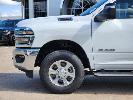 2025 RAM 2500 Lone Star Crew Cab 4x4 6'4' Box