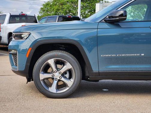 Steel Blue 2026 Jeep Grand Cherokee Limited