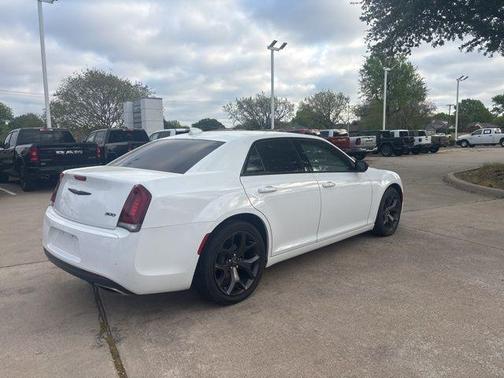 Bright White Clearcoat 2020 Chrysler 300 Touring