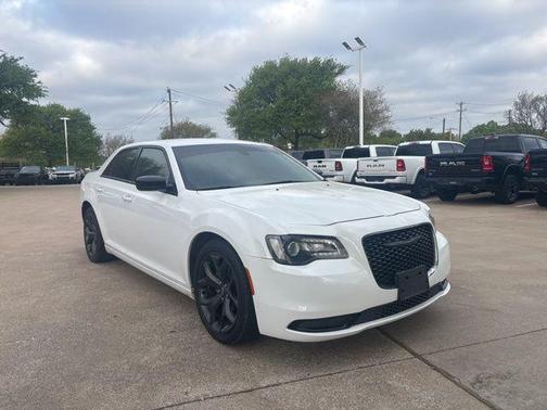 Bright White Clearcoat 2020 Chrysler 300 Touring