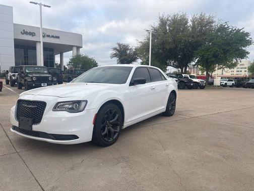 Bright White Clearcoat 2020 Chrysler 300 Touring