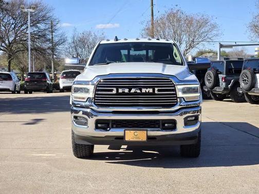 2022 RAM 3500 Laramie Crew Cab 4x4 6'4' Box