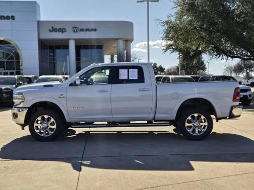 2022 RAM 3500 Laramie Crew Cab 4x4 6'4' Box