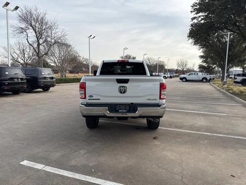 2024 RAM 2500 Big Horn Crew Cab 4x4 6'4' Box