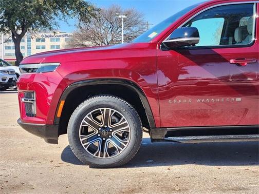 2026 Jeep Grand Wagoneer 4x2