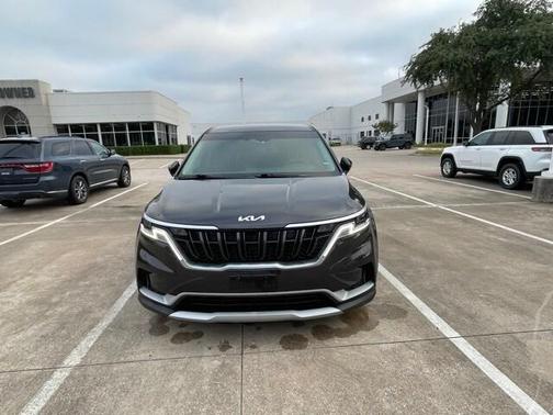 2022 Kia Carnival LX