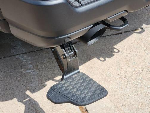 Bright White Clearcoat 2026 RAM 1500 RHO Crew Cab 4x4 5'7' Box