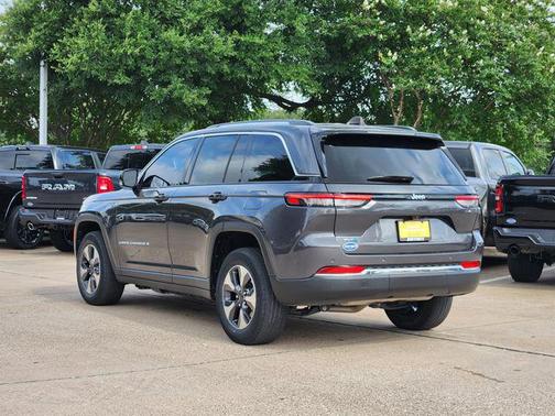 Baltic Gray Metallic Clearcoat 2022 Jeep Grand Cherokee 4xe Base