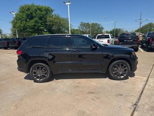 Diamond Black Crystal Pearlcoat 2021 Jeep Grand Cherokee High Altitude