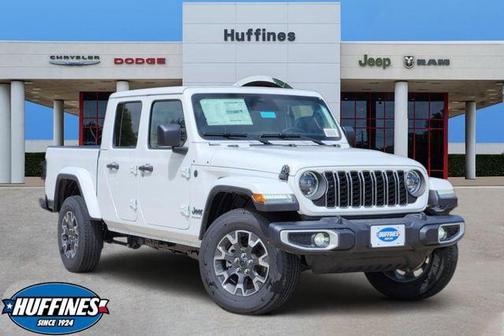 Bright White Clearcoat 2026 Jeep Gladiator Sahara 4x4