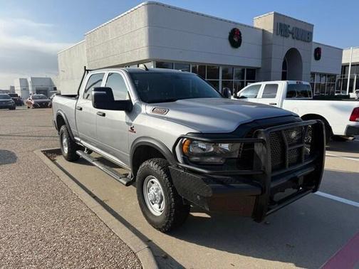 2024 RAM 2500 Tradesman Crew Cab 4x4 6'4' Box