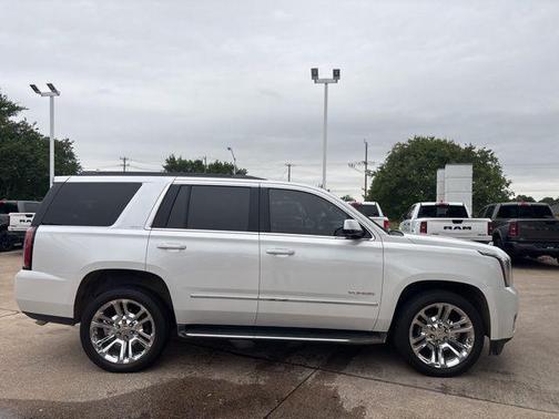 White Frost 2018 GMC Yukon SLT