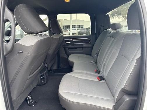 2024 RAM 2500 Big Horn Crew Cab 4x4 8' Box