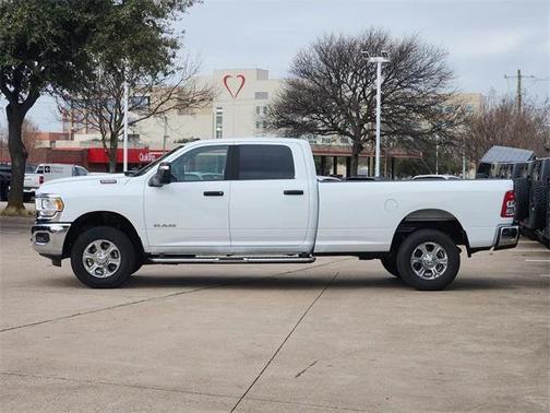 2024 RAM 2500 Big Horn Crew Cab 4x4 8' Box