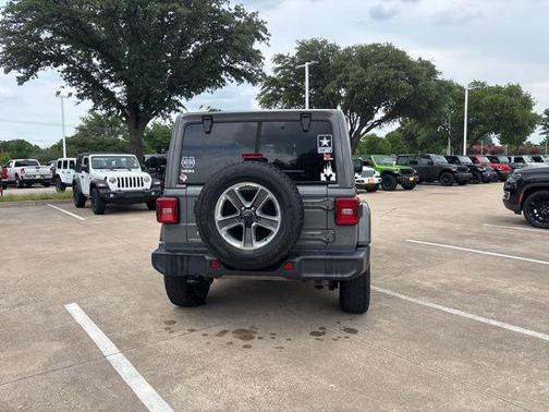 Sting-Gray Clearcoat 2018 Jeep Wrangler Unlimited Sahara
