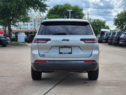 2023 Jeep Grand Cherokee L Laredo