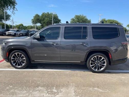 2022 Jeep Wagoneer Series III 4x4