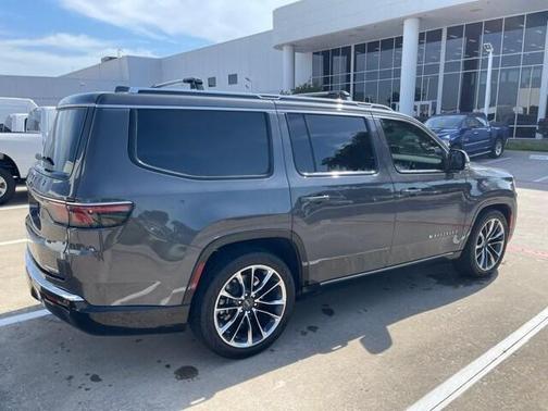2022 Jeep Wagoneer Series III 4x4