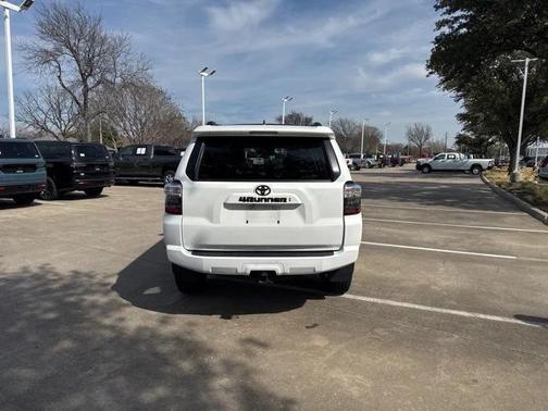 2023 Toyota 4Runner SR5