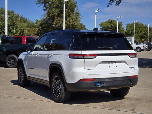 Bright White Clearcoat 2023 Jeep Grand Cherokee 4xe Trailhawk