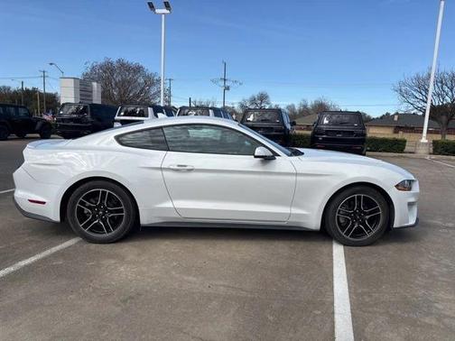 2020 Ford Mustang EcoBoost