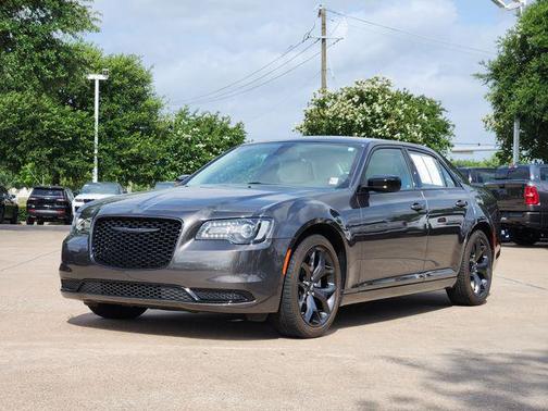 Granite Crystal Metallic Clearcoat 2023 Chrysler 300 Touring