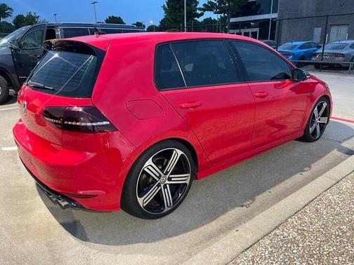 2016 Volkswagen Golf R 4-Door w/DCC & Navigation