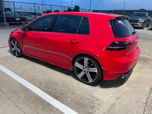 2016 Volkswagen Golf R 4-Door w/DCC & Navigation