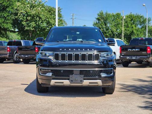 Diamond Black Crystal Pearlcoat 2024 Jeep Wagoneer L Series II 4x2