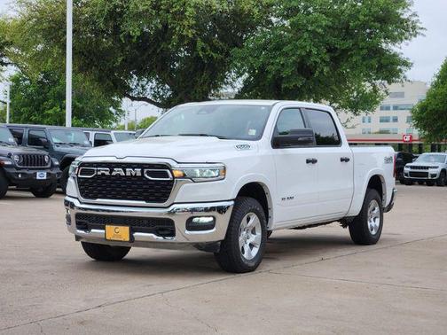 Bright White Clearcoat 2025 RAM 1500 Big Horn/Lone Star
