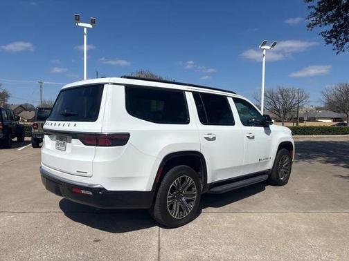 2024 Jeep Wagoneer Series II 4x2