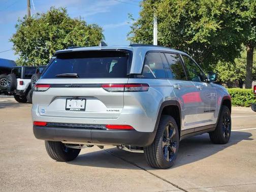 Silver Zynith 2025 Jeep Grand Cherokee Limited