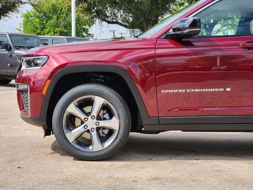 Velvet Red Pearlcoat 2026 Jeep Grand Cherokee Limited