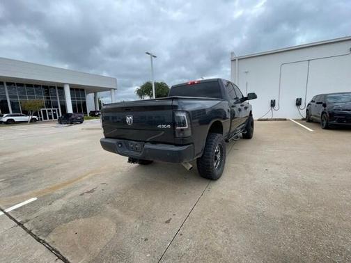 2017 RAM 2500 Tradesman Crew Cab 4x4 6'4' Box