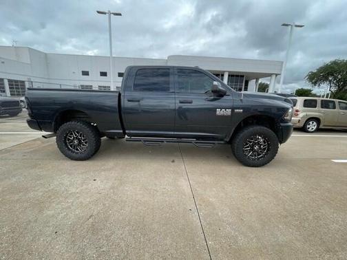 2017 RAM 2500 Tradesman Crew Cab 4x4 6'4' Box