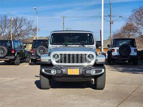 2024 Jeep Wrangler 4-Door Sahara 4x4