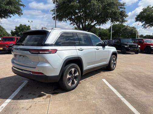 Silver Zynith 2023 Jeep Grand Cherokee 4xe Base