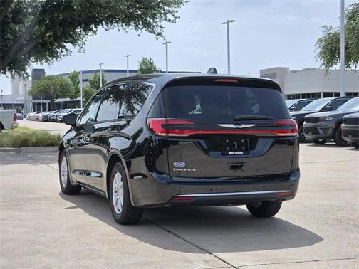 2025 Chrysler Pacifica L