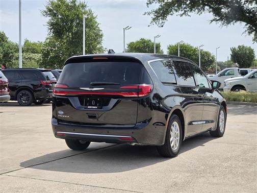 2025 Chrysler Pacifica L