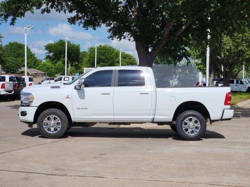 Bright White Clearcoat 2024 RAM 2500 Laramie Crew Cab 4x4 6'4' Box