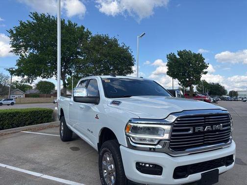 Bright White Clearcoat 2024 RAM 2500 Laramie Crew Cab 4x4 6'4' Box