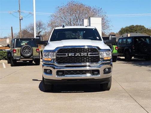 2024 RAM 2500 Big Horn Crew Cab 4x4 6'4' Box