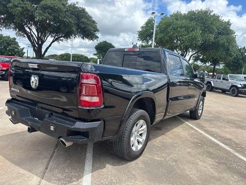 Diamond Black Crystal Pearlcoat 2020 RAM 1500 Laramie