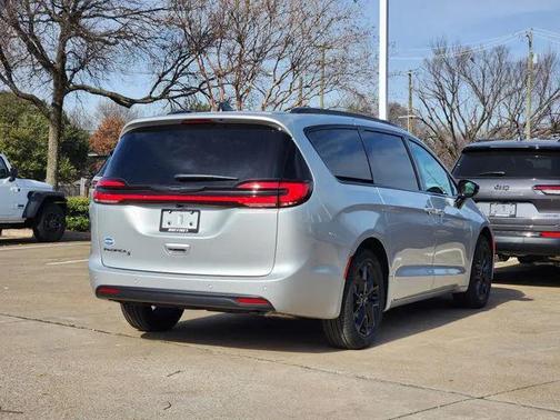2026 Chrysler Pacifica L