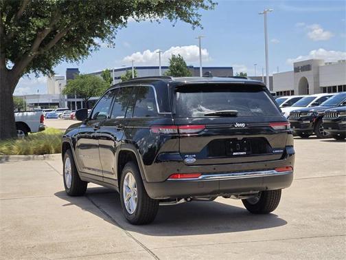 2025 Jeep Grand Cherokee Laredo