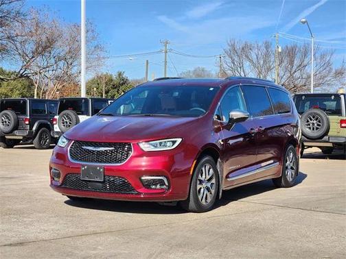 2023 Chrysler Pacifica L