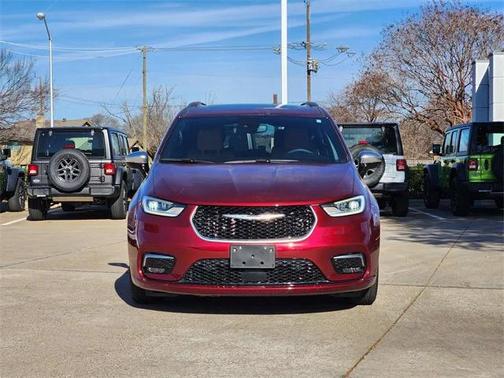 2023 Chrysler Pacifica L