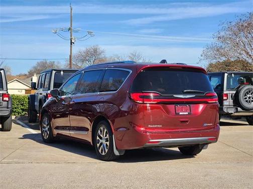 2023 Chrysler Pacifica L