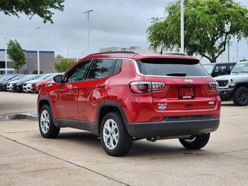 Red Hot Pearlcoat 2026 Jeep Compass Latitude